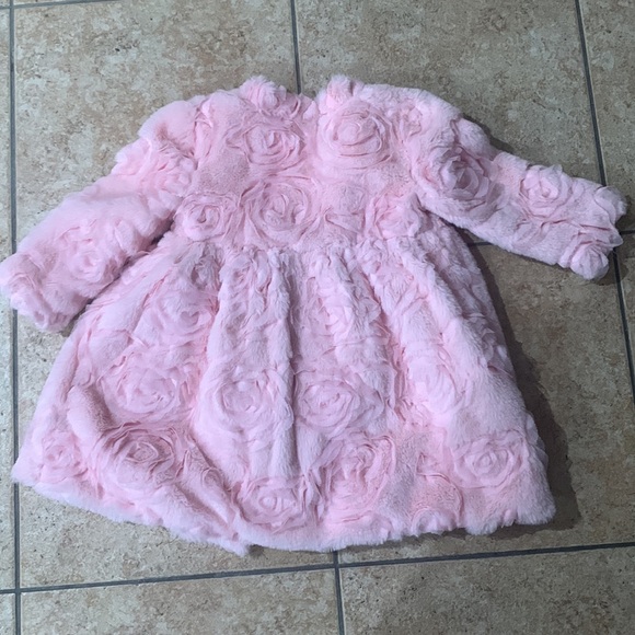Pink Coat - Picture 5 of 5